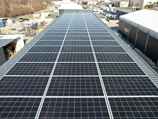 Photovoltaik-Anlagen für Industrie und Gewerbe  auf vorhandene Gebäude und Produktionshallen.